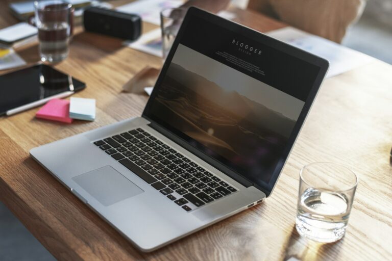 Blog on a laptop screen mockup